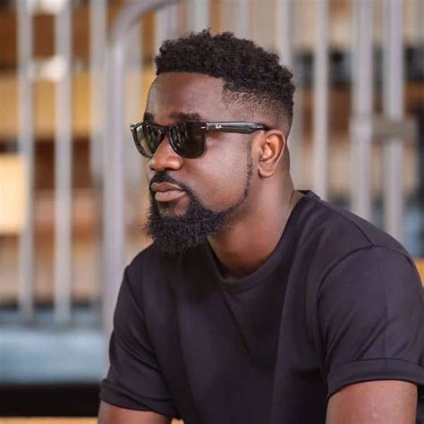 Video:I was broke but you made me rich - Sarkodie thanks SarkNation