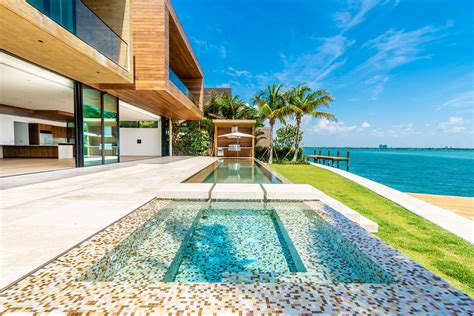 Venetian Islands ~ 825 E Dilido Drive, Miami Beach, Florida 33139 ...