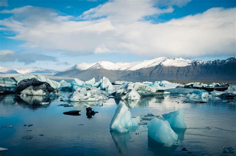 Glacier Lagoon, Iceland [OC] [5951 × 3967] : r/EarthPorn