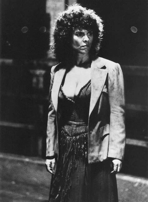 Adrienne Barbeau in Escape From New York (1982) | Promis