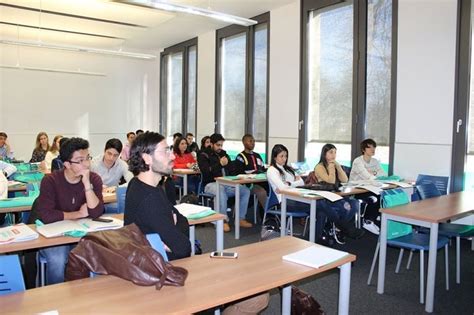 EU Business School, Munich Courses: Duration, Tuition Fees & Exam Accepted