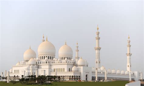 5 Facts About Sheikh Zayed Grand Mosque | Experience Abu Dhabi