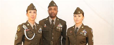 Army Adopts 'Pinks and Greens' as New Service Uniform | National Guard ...