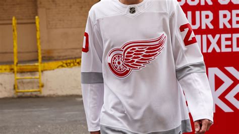 Red Wings alternate jersey pays homage to 1998 Stanley Cup championship ...