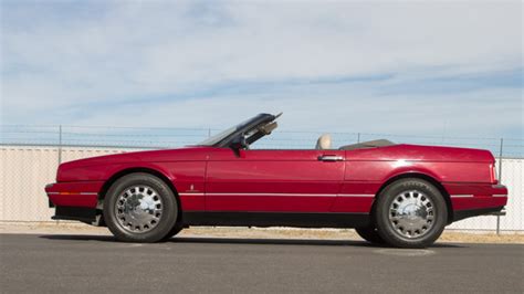 1993 Cadillac Allante at Rogers' Classic Car Museum 2015 as S223 ...