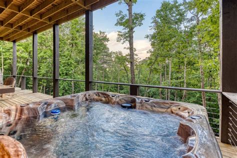 Mountain Abode - Hot Tub - Mountains - Luxury, Blue Ridge, Georgia Bed ...