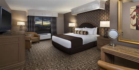 Las Vegas Hotel Rooms | Golden Nugget Las Vegas