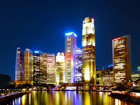 hjtann photo blog: By the Singapore river after the rain.