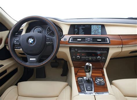 BMW 7 Series: BMW 7 Series