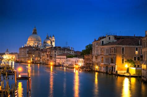 Night Tours And Nightlife In Venice | isango.com