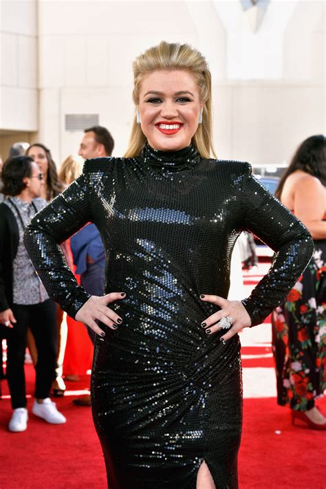 Kelly Clarkson Had Emergency Surgery After Hosting Billboard Awards