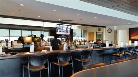 Review: United Club Lounge New York LaGuardia