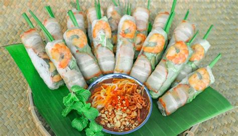 Top 10 Vietnamese Street Food That You Have To Try Once - Cuisine