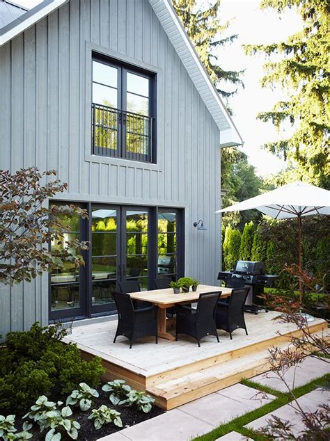 10 Stunning Home Exteriors with Board and Batten Siding | Modern ...