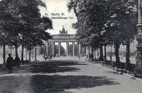 What did Napoleon do with the horses on the Brandenburg Gate, Berlin ...