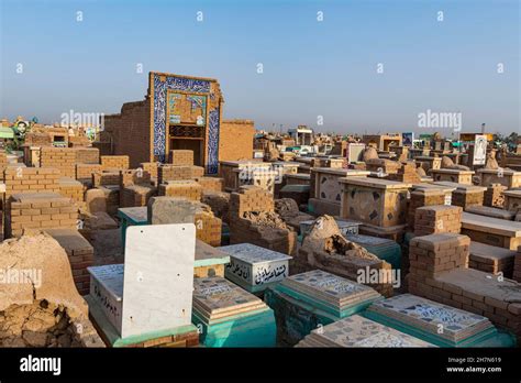 Wadi Al-Salam or valley of peace Cemetery, Najaf, Iraq Stock Photo - Alamy