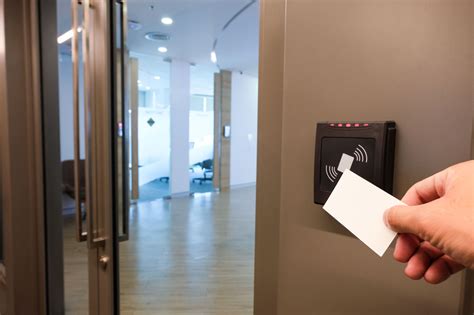 How to Choose The Right Door Access Control System - Card Lock