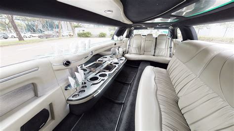 Stretch Limousine - 3D Meshbox - Where Spaces Come To Live! (3D Virtual ...