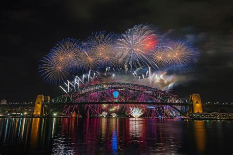 04 Sydney NYE Fireworks 2015 | Fireworks, Sydney harbour bridge, Sydney