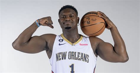 Zion Williamson Looks 'Amazing,' 'Dominated' Pelicans Scrimmage, Willie ...