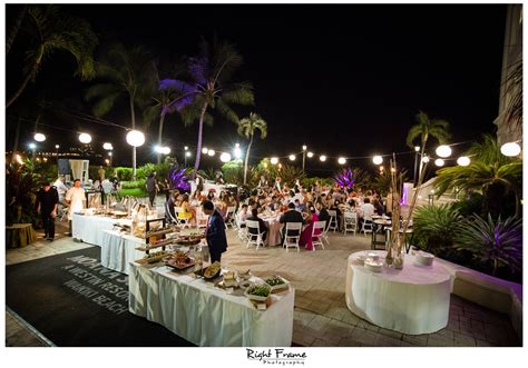 Beautiful Wedding at Moana Surfrider Hotel Waikiki | Right Frame ...