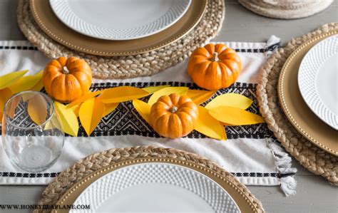 Thanksgiving Leaf Garland Centerpiece - Honeybear Lane