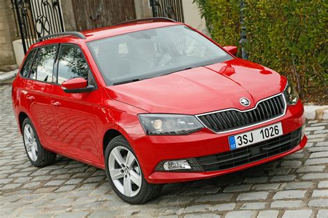 Skoda Fabia Estate Review (2021) | Parkers