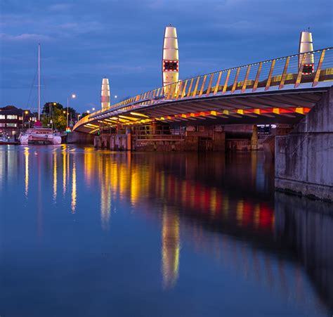 Harbour Lights | A late evening shot taken last Summer on a … | Flickr