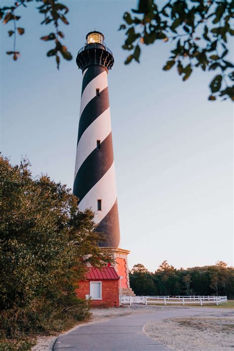 6 Must-See Lighthouses in the Outer Banks - Madelyne on the Move