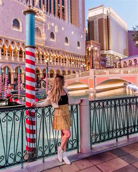 Las Vegas Photo Spots: 9 Places You Can’t Miss - On The Road With Jen