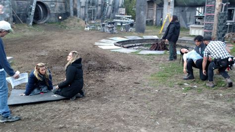 The 100 Behind The Scenes - Marie Avgeropoulos Photo (40276968) - Fanpop