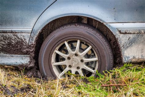 Car Stuck in Mud? How to Get Out (8 Simple Steps) - Off-Roading Pro