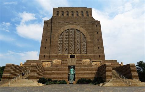 Voortrekker Monument in Pretoria | Monument, Landmarks, Building