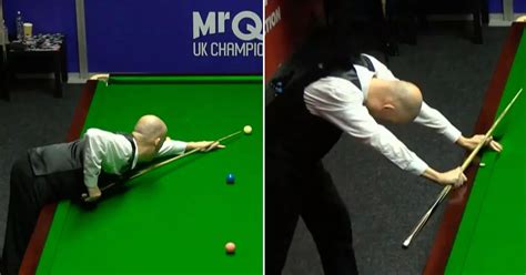 Snooker star fouls in very unusual way as bemused onlookers say 'that's ...