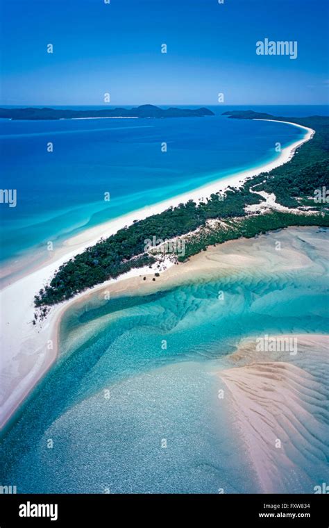 Whitsunday islands aerial hi-res stock photography and images - Alamy