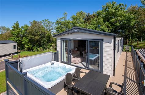 Hot Tub Holidays | Lodges & Caravans With Hot Tubs