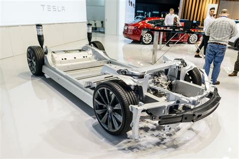 Panasonic will start making Tesla's higher-capacity EV batteries by ...