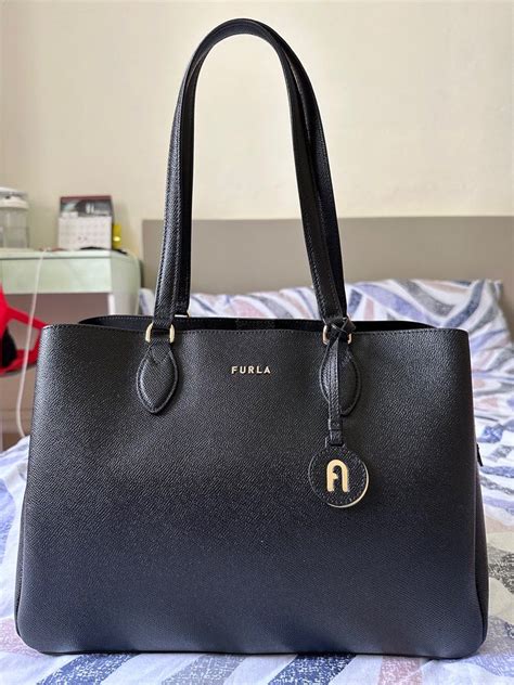 Furla Minerva Leather Tote (Large), Women's Fashion, Bags & Wallets ...