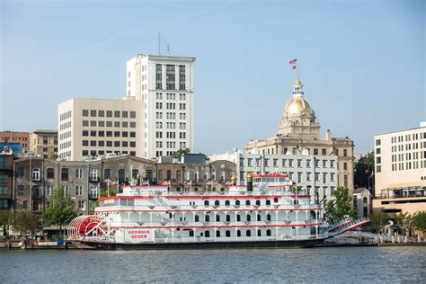 Savannah's Waterfront: River Street Savannah, GA USA