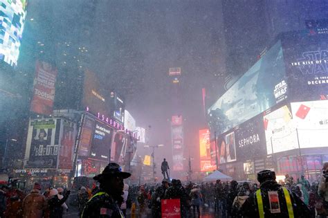 NYC could see first snowfall of season over Thanksgiving weekend