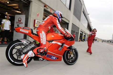 Stoner praises radical changes to Ducati GP10 | Visordown