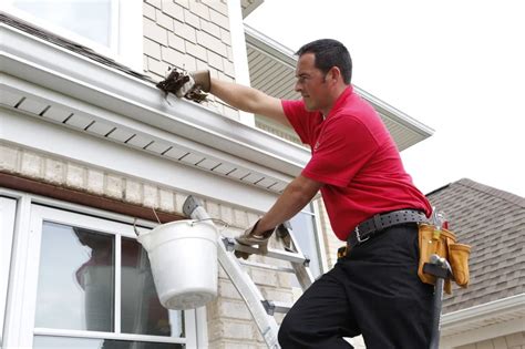 Gutter Cleaning Safety Tips