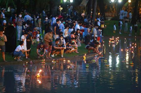 33 Bangkok parks open for Loy Krathong festival