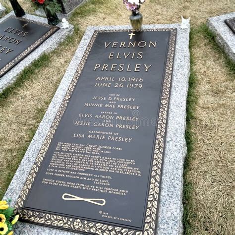 Vernon Elvis Presley Grave Stone Elvis Father Editorial Photo - Image ...