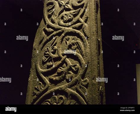 Ancient celtic crosses at Iona Abbey Stock Photo - Alamy