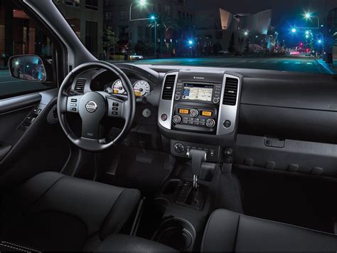 2020 Nissan Frontier: 15 Interior Photos | U.S. News