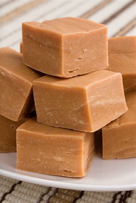 Microwave Peanut Butter Fudge (3 Ingredients)