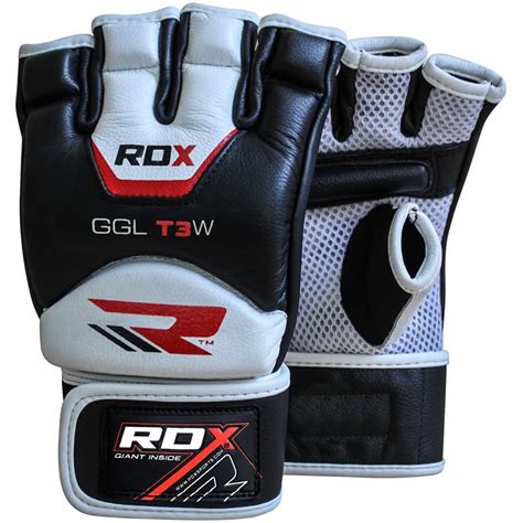 7 Must have MMA gear for Beginners | RDX Sports Blog