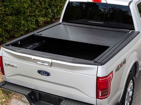 Nissan Titan | RetraxOne MX Retractable Bed Cover | AutoEQ.ca ...