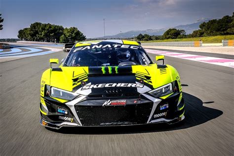 バレンティーノ・ロッシ、2022年に駆るアウディR8 GT3のカラーリング公開。テスト終え4月に開幕へ